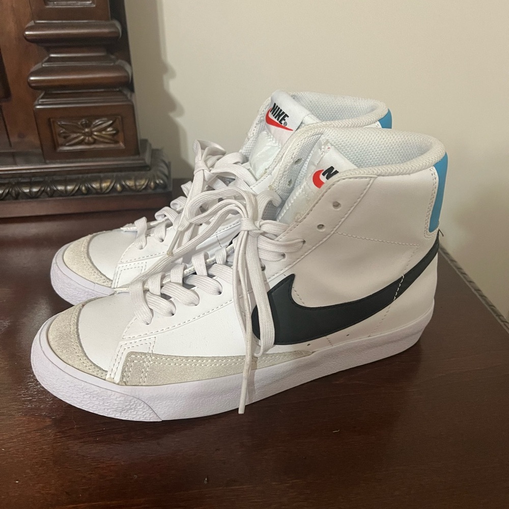 Nike Blazer Mid 77